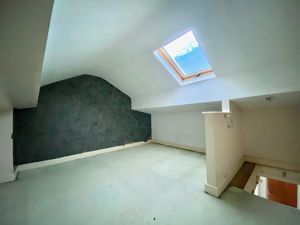 Loft Room- click for photo gallery